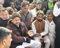 शामली: छात्र अरशद हत्याकांड के बाद गांव में तनाव, परिजनों के बीच पहुंचे विधायक नाहिद हसन ने की गिरफ्तारी की मांग