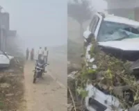 पुलिस की स्कॉर्पियो पेड़ से टकराई: दबिश देकर लौट रहे एक दरोगा की मौत, महिला सिपाही समेत 4 घायल