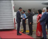  एआई इम्पैक्ट समिट में भाग लेने भारत पहुंचे पेड्रो सांचेज, जयंत चौधरी ने किया स्वागत