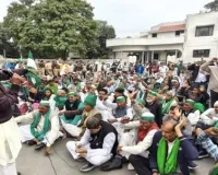 किसानों की समस्याओं पर हुंकार: मुरादाबाद मंडलायुक्त कार्यालय पर भाकियू (असली अराजनीतिक) का धरना, एडीएम को सौंपा ज्ञापन