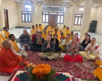 रूसी श्रद्धालुओं ने काशी में किया रुद्राभिषेक.. महादेव से युद्ध रोकने की प्रार्थना की