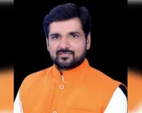 अमरोहा में भाजपा विधायक राजीव तरारा पर जानलेवा हमला: कार पर पथराव कर फोड़े शीशे, दो गिरफ्तार, तीन पुलिसकर्मी सस्पेंड