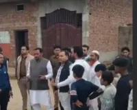 मेरठ: तालाब जीर्णोद्धार में गोबर फैलाने की समस्या, विधायक गुलाम मोहम्मद ने ग्रामवासियों को किया जागरूक