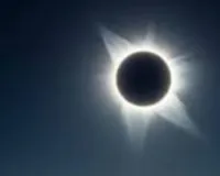 सूर्य ग्रहण 17 फरवरी और चंद्र ग्रहण 3 मार्च 2026: समय, प्रभाव और शास्त्रीय उपाय