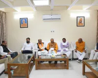 मेरठ में प्रभारी मंत्री ने विकास व सुरक्षा कार्यों की समीक्षा की, मिलेट्स प्रचार वाहन को दिखाई हरी झंडी