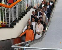 पीएम मोदी के मेरठ दौरे से पहले सीएम योगी ने की तैयारियों की समीक्षा, नमो भारत स्टेशन का किया निरीक्षण