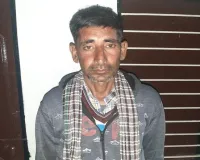 मेरठ के परीक्षितगढ़ में 10 लीटर अवैध कच्ची शराब के साथ तस्कर गिरफ्तार