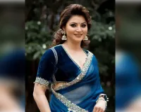 उर्वशी रौतेला ने रचा नया इतिहास: जन्मदिन पर काटा 16 करोड़ का 'डायमंड केक', लग्ज़री देख दंग रह गई दुनिया