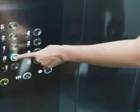 नोएडा-ग्रेटर नोएडा: सुपरटेक इकोविलेज-वन में लिफ्ट हादसा, बुजुर्ग महिला घायल