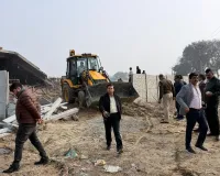 Greater Noida: जेवर एयरपोर्ट के पास यमुना प्राधिकरण का महा-अभियान, 400 करोड़ की जमीन पर चला 'बाबा का बुलडोजर'