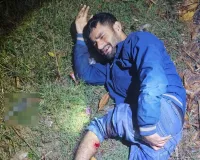 मेरठ में पुलिस मुठभेड़: 25-25 हजार के इनामी दो डकैत घायल, लूटे आभूषण, नकदी और i10 कार बरामद