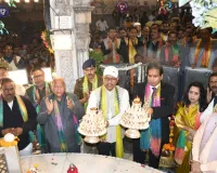 मुजफ्फरनगर: महाशिवरात्रि पर शिव चौक और शिवालयों में उमड़ा आस्था का सैलाब, डीएम-एसएसपी ने की महाआरती; 800 स्थानों पर हुआ जलाभिषेक