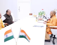 मुजफ्फरनगर: पूर्व विधायक अशोक कंसल ने सीएम योगी से की भेंट, महाराजा अग्रसेन की जीवनी पाठ्यक्रम में शामिल करने सहित रखी कई मांगें