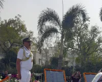 नोएडा में नौसेना प्रमुख ने शहीदों को दी श्रद्धांजलि,आर्मी स्कूल की पत्रिका का किया विमोचन 
