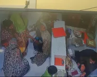 ग्रेटर नोएडा: ग्राहक बनकर आई महिलाओं ने ज्वैलर्स की दुकान से 100 ग्राम सोना उड़ाया, CCTV में कैद वारदात