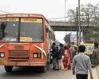 रामपुर में डीएम के आदेश बेअसर, हाईवे पर खुलेआम रुक रहीं रोडवेज बसें, हादसों का खतरा बढ़ा