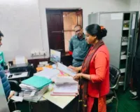 अमरोहा: जिलाधिकारी के औचक निरीक्षण से हड़कंप, सरकारी फाइलें गायब मिलने पर जेई और क्लर्क के खिलाफ FIR के निर्देश