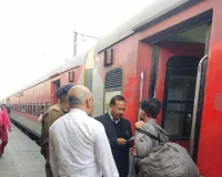 मुरादाबाद रेलवे स्टेशन पर सघन टिकट जांच अभियान, 200 यात्रियों पर कार्रवाई