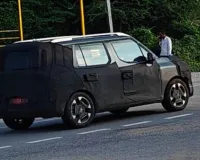 किआ की नई इलेक्ट्रिक SUV टेस्टिंग के दौरान स्पॉट, Kia Syros EV जल्द होगी लॉन्च, फीचर्स और कीमत का बड़ा खुलासा