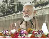 पीएम मोदी ने नमो भारत ट्रेन में किया सफर, स्कूली बच्चों से की बात