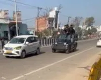 नेशनल हाईवे पर 'यमराज' को चुनौती: बागपत में ट्रैक्टर और गाड़ियों के साथ खूनी स्टंट, 30 मिनट तक मचाया भारी तांडव