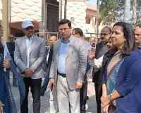 मुजफ्फरनगर: मंडलायुक्त डॉ. रुपेश कुमार ने कलेक्ट्रेट और तहसील का किया औचक निरीक्षण, लंबित फाइलों को लेकर दिए सख्त निर्देश