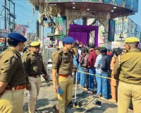 मुजफ्फरनगर में महाशिवरात्रि पर्व पर शिव चौक मंदिर की सुरक्षा व्यवस्था का एसपी सिटी ने किया निरीक्षण