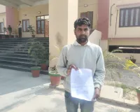 शामली: मस्जिद के मौलवी पर गंभीर आरोप, बच्चे को कमरे में बंद करने का वीडियो बनाया तो परिवार का किया 'हुक्का-पानी' बंद