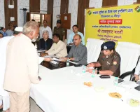 मुजफ्फरनगर: जानसठ समाधान दिवस में उमड़ी फरियादियों की भीड़, DM और SSP ने सुनीं जनता की समस्याएं