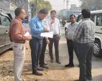 नोएडा प्राधिकरण के सीईओ का सख्त रुख, एजी एन्वायरो पर 5 लाख की पेनल्टी, 3 सुपरवाइजरों की सेवा समाप्त 