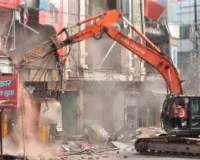 SC के आदेश के बाद बड़ा एक्शन, मेरठ की सेंट्रल मार्केट पर चलेगा बुलडोजर!