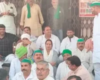 शामली: बदहाल स्वास्थ्य सेवाओं के खिलाफ सीएमओ कार्यालय पर भाकियू का हल्लाबोल