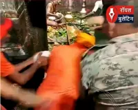 भगवान के दरबार में भी VIP सिस्टम? – गरीब भक्त लाइन में, अमीर सीधे दर्शन!