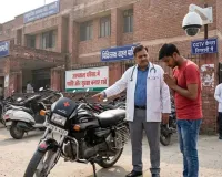 शामली: अस्पताल से डॉक्टर की बाइक चोरी, अस्पताल कर्मचारी का बेटा निकला चोर, सीसीटीवी से खुला राज 