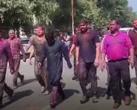 जब SSP उतरे सड़कों पर… मेरठ में अविनाश पांडेय की ‘पुलिसिया होली’ बनी चर्चा का विषय