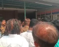 मेरठ में नाम को लेकर बवाल! ‘राजू’ बनकर छोले बेच रहा था युवक, बजरंग दल का हंगामा