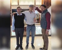 शामली में 'होली मिलन' में रंजिशें मिटाकर गले मिले लोग