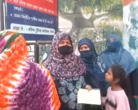 मेरठ: राशन डीलर की मनमानी का विरोध करने पर महिला से मारपीट और लूट, एसएसपी से गुहार