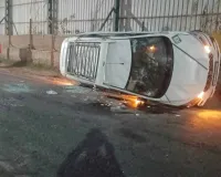 शामली बुढ़ाना रोड पर अस्थायी डिवाइडर से टकराई कार, 12 लोग घायल