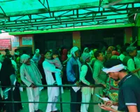 मुजफ्फरनगर: तीन दिन की छुट्टी के बाद जिला अस्पताल में उमड़ा मरीजों का सैलाब; लंबी कतारों में बेहाल हुए तीमारदार