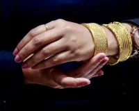 इजरायल-ईरान युद्ध: सोने की कीमत 8 हजार रुपए से अधिक बढ़ी, चांदी करीब 23,000 रुपए महंगी हुई