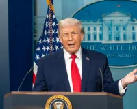 'फर्जी न्यूज' फैलाने को लेकर ईरानी सरकार और अमेरिकी मीडिया पर बरसे ट्रंप, बोले- ईरान सिर्फ एआई लड़ाई जीत सकता है 