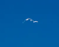 अबू धाबी में ड्रोन का मलबा गिरने से पाकिस्तान-नेपाल के छह नागरिक घायल 