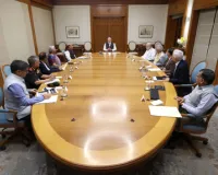 मिडिल ईस्ट में बढ़ता तनाव: पीएम मोदी ने बुलाई सीसीएस की बैठक, भारतीयों की सुरक्षा सर्वोपरि