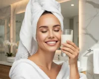 कच्चे दूध से पाएं प्राकृतिक निखार, रूखापन और मुंहासों से राहत का आसान तरीका