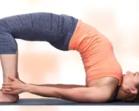 जोड़ों का दर्द और थकान? आज ही अपनी दिनचर्या में शामिल करें 'ब्रिज पोज' 