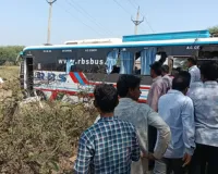 रायपुर-बिलासपुर हाईवे पर बस-ट्रक की टक्कर में पांच की मौत, 30 घायल