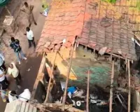 कोलकाता के बंद क्लब हाउस में जोरदार धमाके: इलाके में मची दहशत, पुलिस और फॉरेंसिक टीम मौके पर।