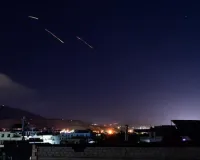 इजरायल ने दक्षिणी लेबनान के लोगों के लिए जारी की चेतावनी, हिजबुल्लाह के ठिकानों से दूर चले जाएं 