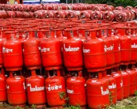केंद्र सरकार के निर्देशों के बाद रिफाइनरियों ने एलपीजी उत्पादन 10 प्रतिशत बढ़ाया